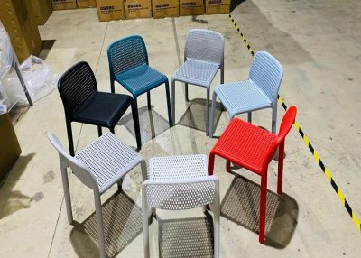 Ghế nhựa giá rẻ cho quán cà phê